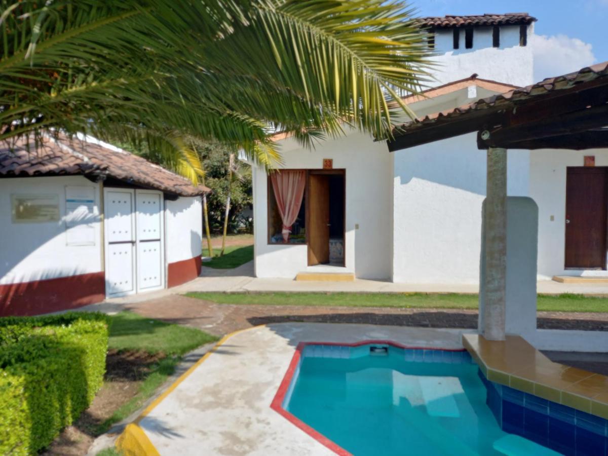 Hm Hotel El Rancho Las Margaritas Valle de Bravo Exterior photo